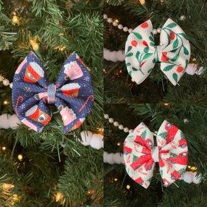 Christmas themed bows - nylon or alligator clips